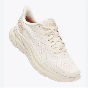 Hoka One One Clifton 8’s eggshell & shifting sands || Women’s 8.5